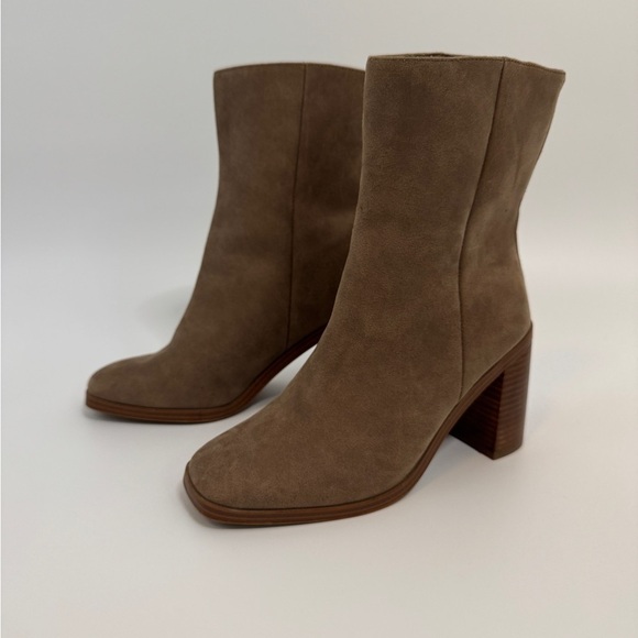 DV by Dolce Vita Shoes - DV by Dolce Vita Suede Brown Boots Block Heel size 7.5